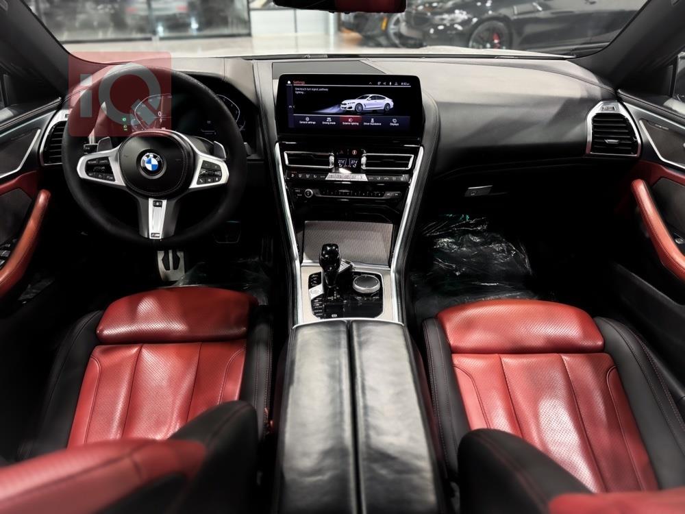 بي ام دبليو 8 الفئة